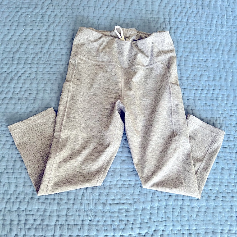 Athleta Ultimate Stash Pocket Capri Leggings - Size M